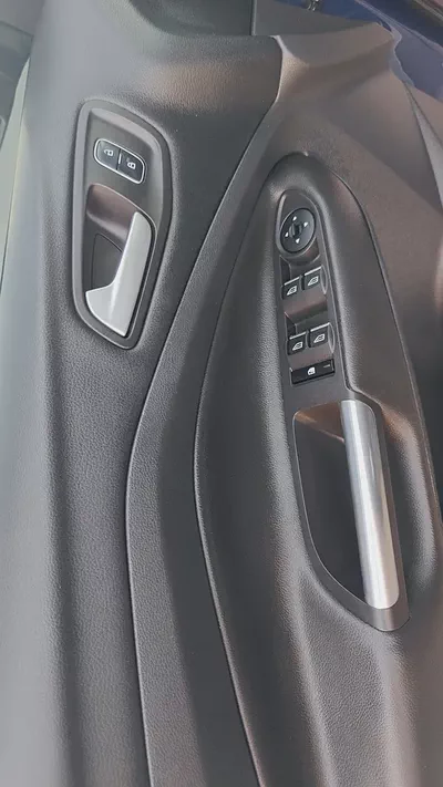 Ford Escape S 2.5L GCC | 2017 | Well Maintained Family SUV Ford Escape S 2.5L GCC Model: 2017 Mileag-16