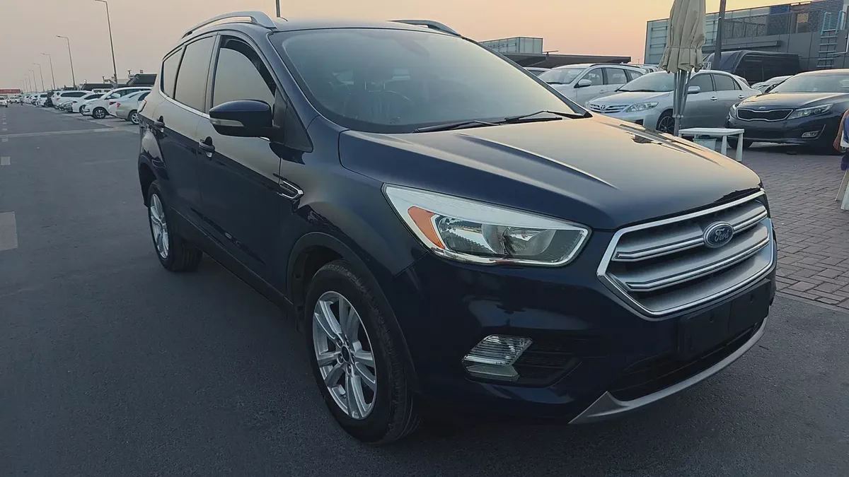 Ford Escape S 2.5L GCC | 2017 | Well Maintained Family SUV Ford Escape S 2.5L GCC Model: 2017 Mileag