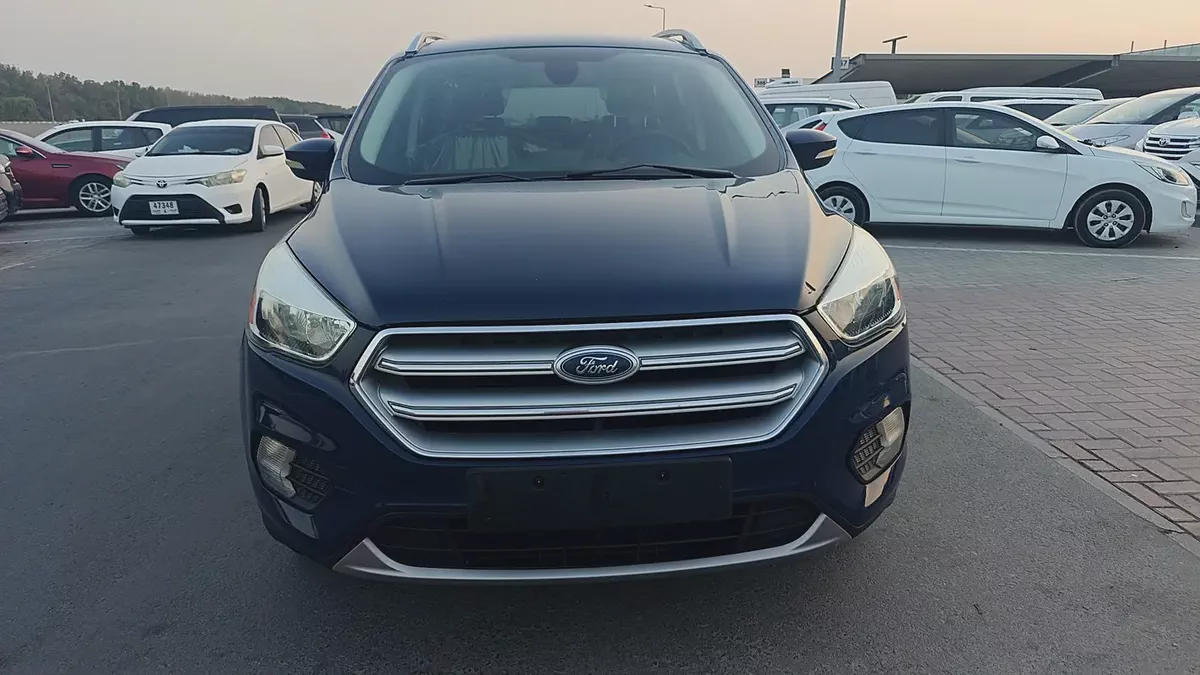 Ford Escape S 2.5L GCC | 2017 | Well Maintained Family SUV Ford Escape S 2.5L GCC Model: 2017 Mileag-5-5