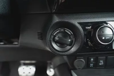 Toyota Hilux GR Sport 2026 GCC Specs-16