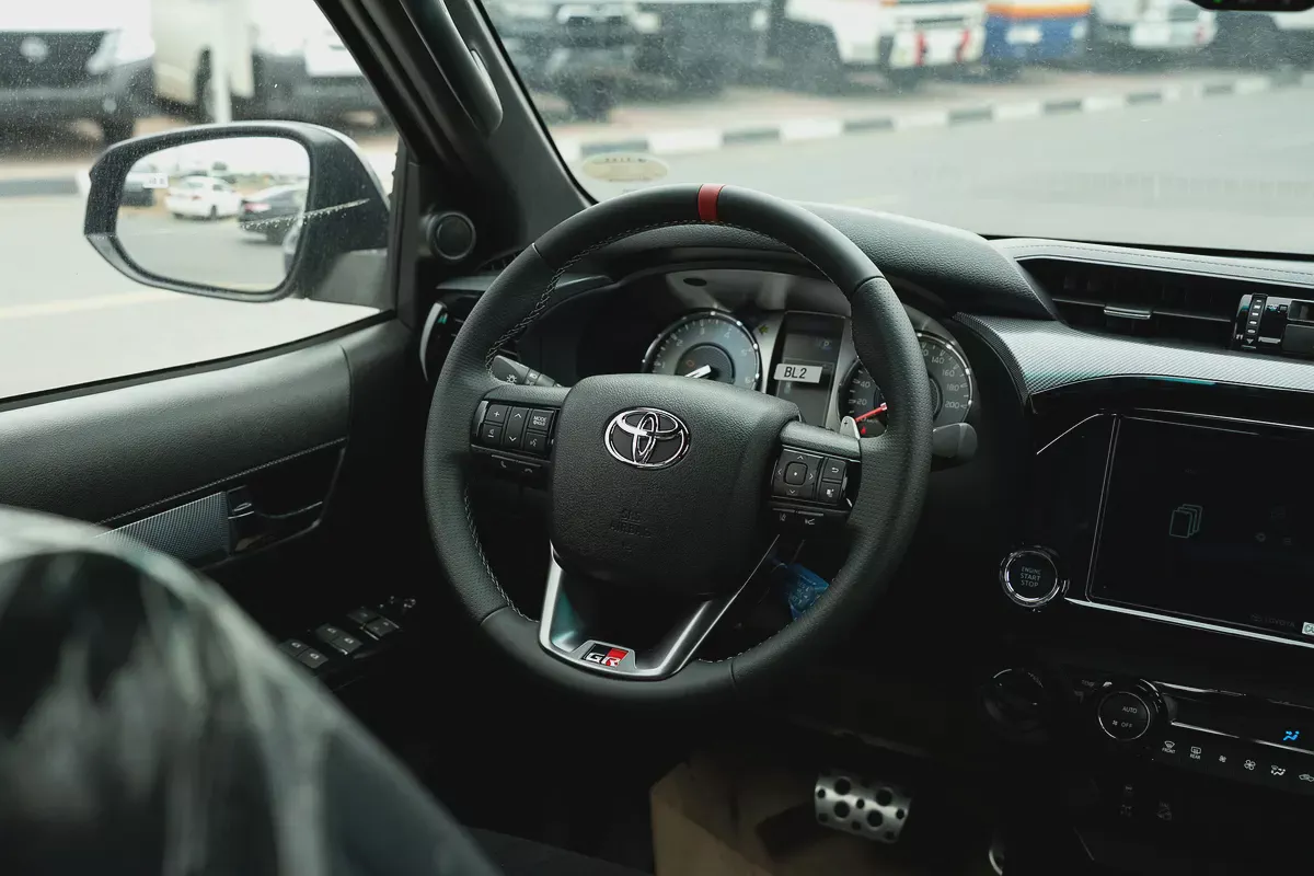 Toyota Hilux GR Sport 2026 GCC Specs-9-9