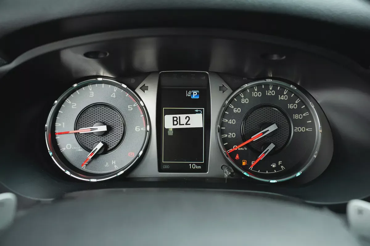 Toyota Hilux GR Sport 2026 GCC Specs-11-11