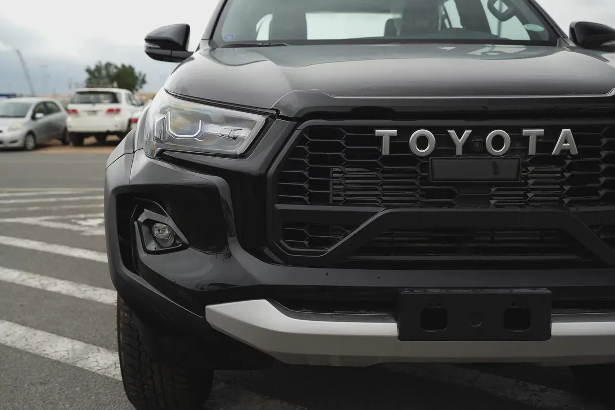 Toyota Hilux GR Sport 2026 GCC Specs-5-5