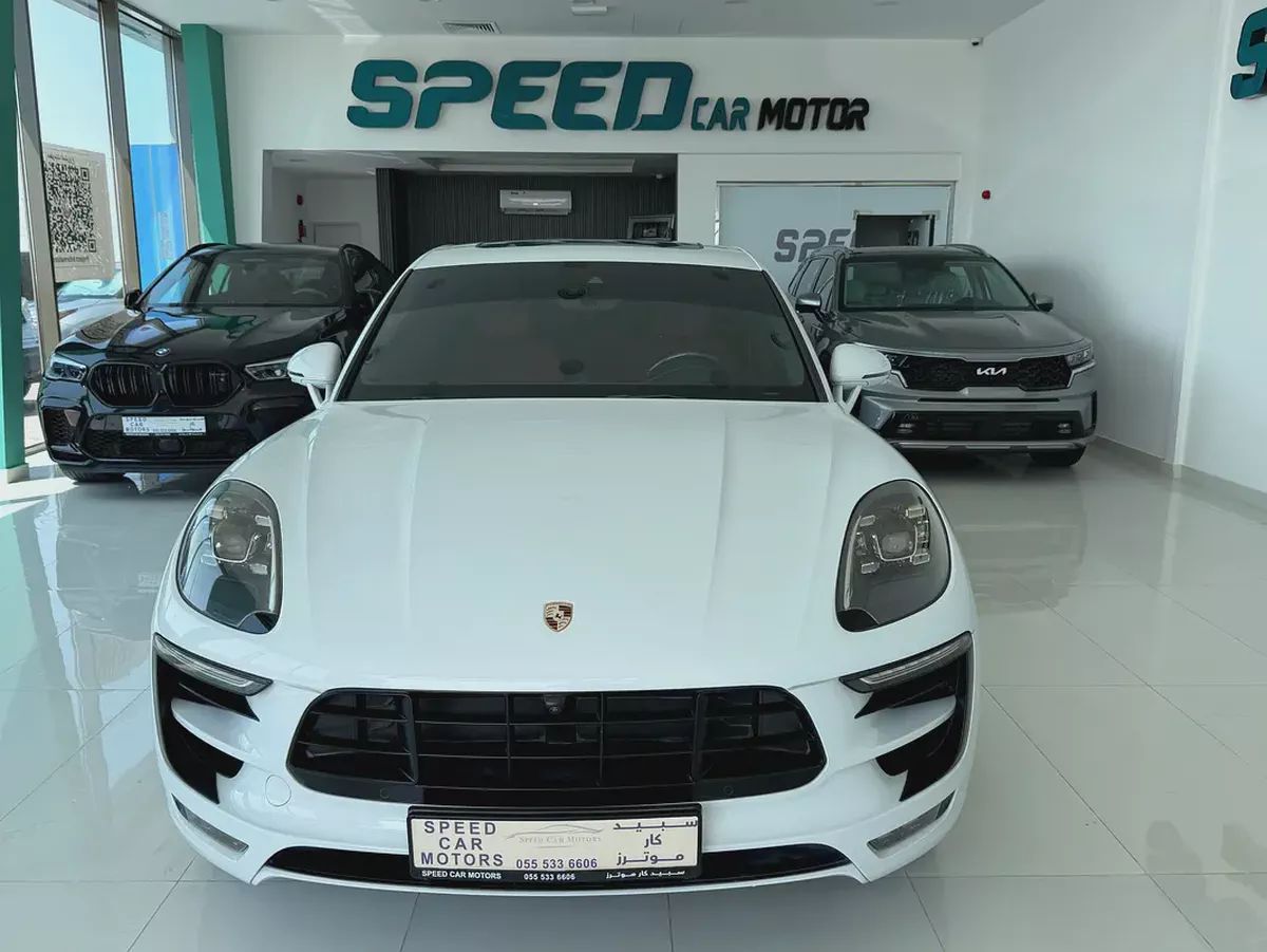 Porsche Macan GTS 2017 | GCC Specs | Pristine Condition-1-1