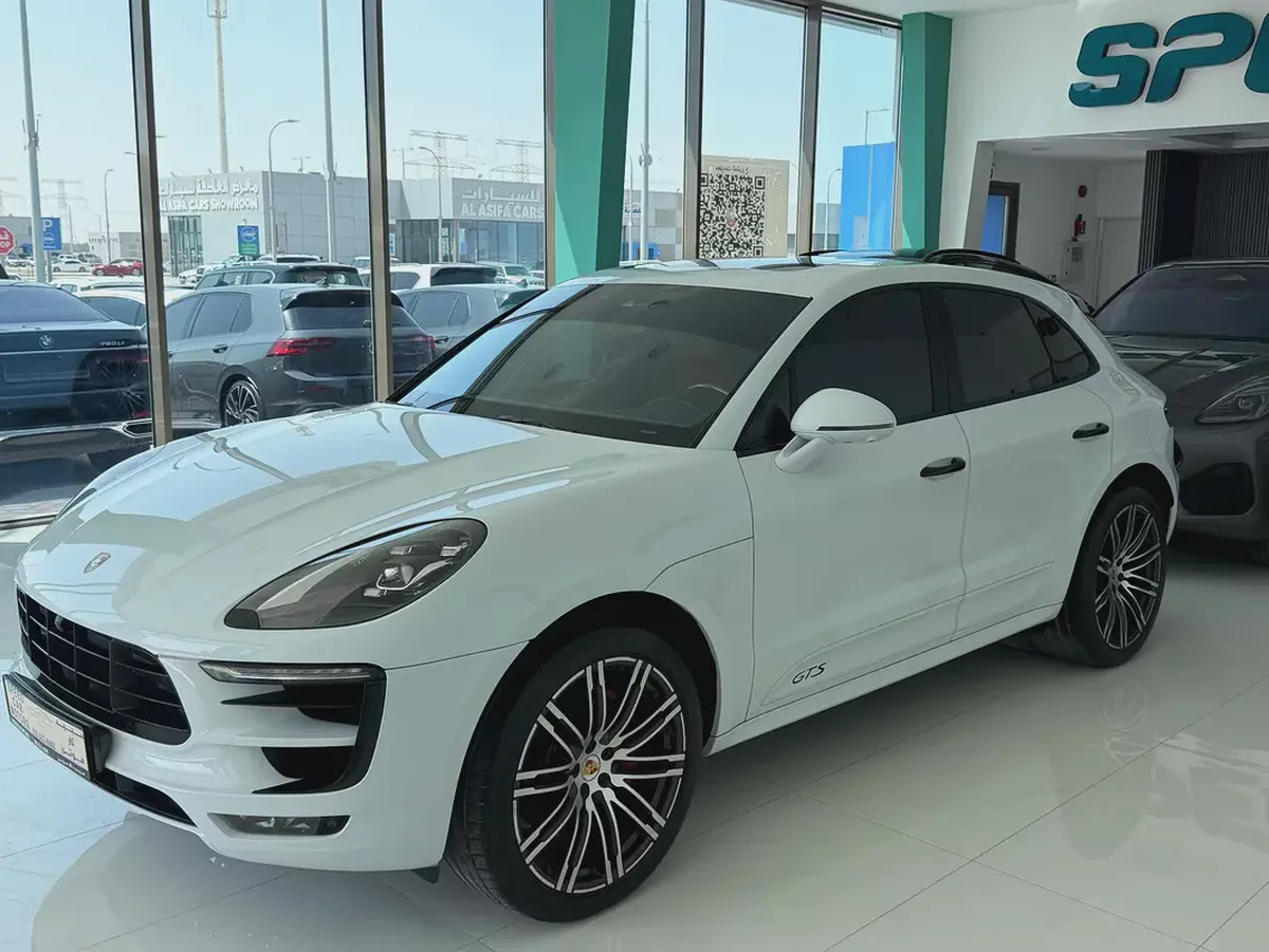Porsche Macan GTS 2017 | GCC Specs | Pristine Condition-4-4
