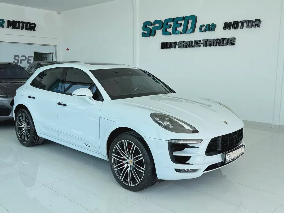 Porsche Macan GTS 2017 | GCC Specs | Pristine Condition-8-8