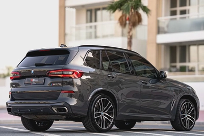 BMW X5 M50i 2022 GCC Specs - Under AGMC Warranty and Service - Full Service Record-1