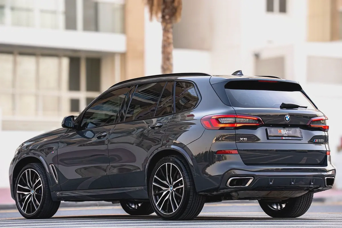 BMW X5 M50i 2022 GCC Specs - Under AGMC Warranty and Service - Full Service Record-4-4