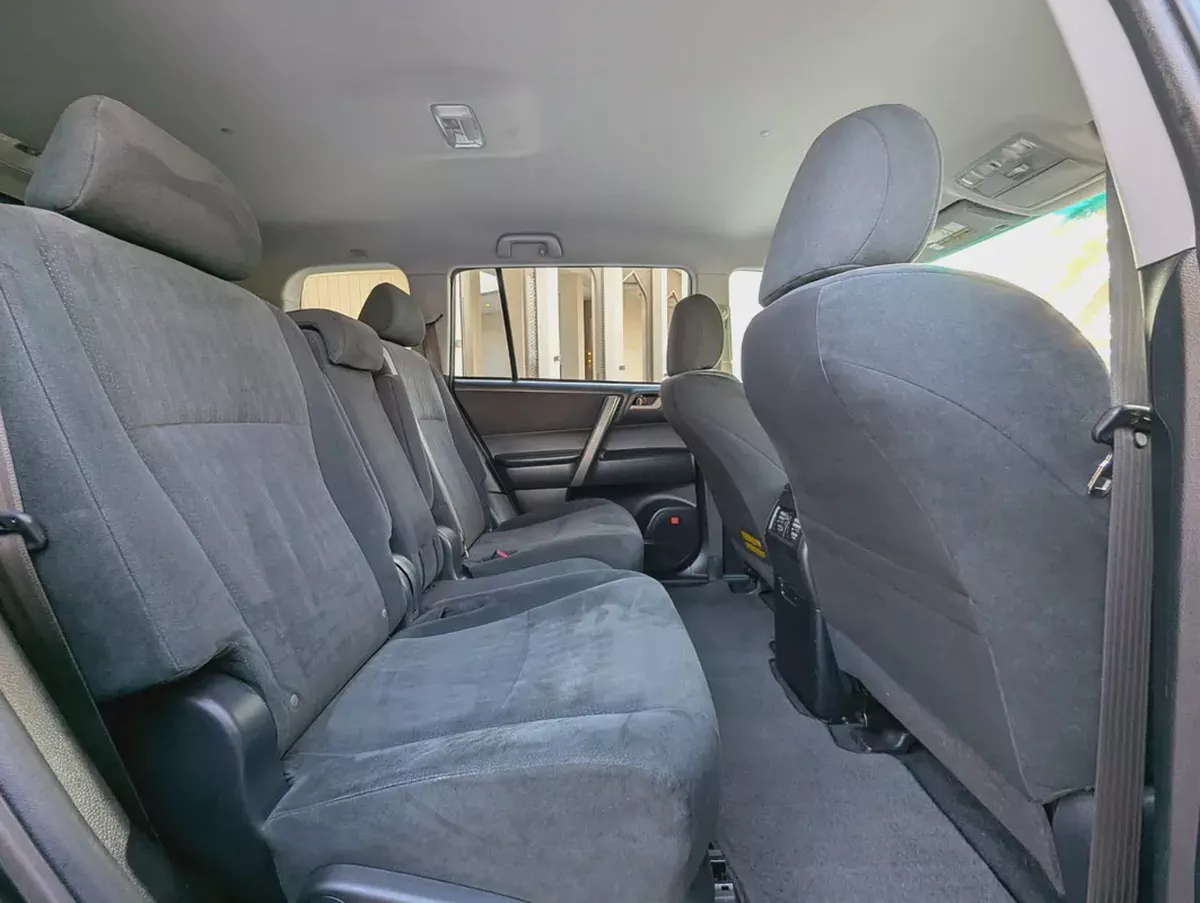 Toyota Highlander V6 2009 | 3.5L V6 | Spacious  Reliable Family SUV-12-12