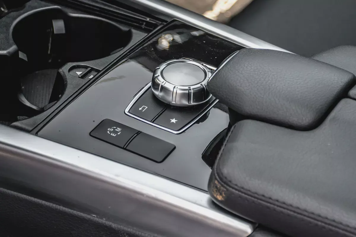 2015 -BENZ E300 4MATIC - JAPANESE SPECS- ONLY 84,000 KM-16-16