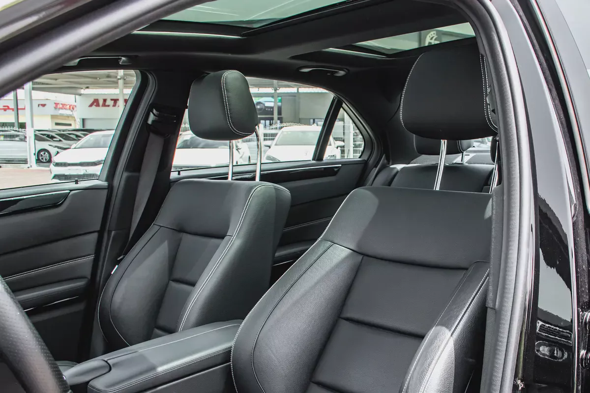 2015 -BENZ E300 4MATIC - JAPANESE SPECS- ONLY 84,000 KM-17-17