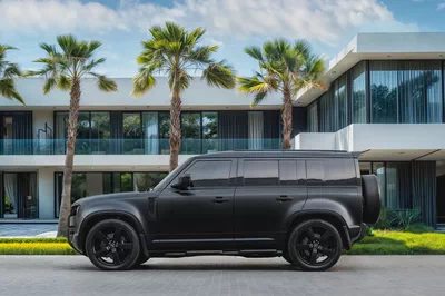 7,344 P.M |  Defender 110 P400 Stealth Edition | 0% Downpayment | Land Rover Warranty!-1