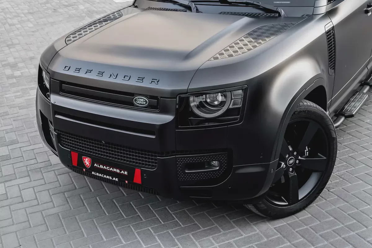 7,344 P.M |  Defender 110 P400 Stealth Edition | 0% Downpayment | Land Rover Warranty!-6-6