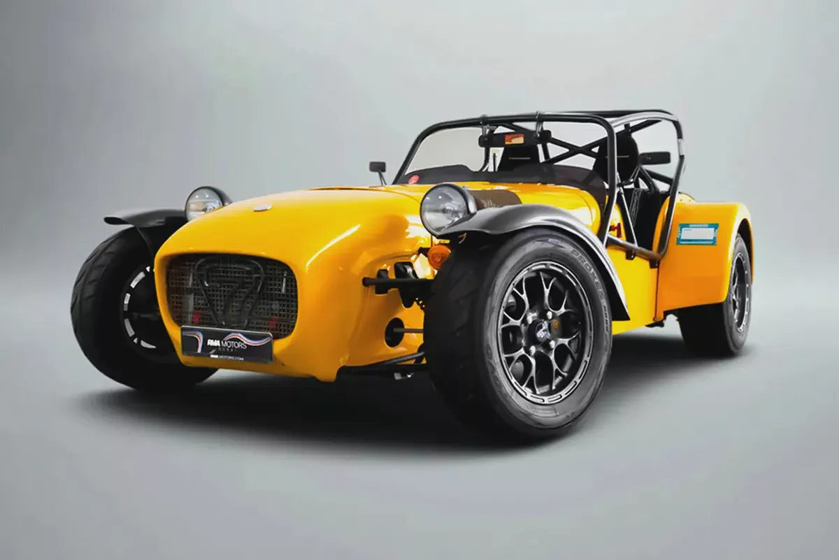 CASH ONLY: 149,000 AED | 1998 Caterham 240 Duratec-4-4