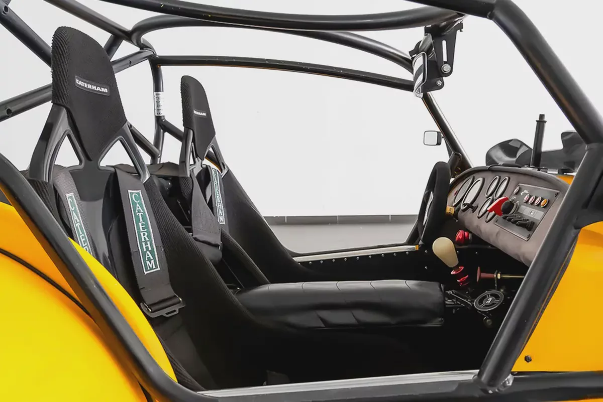 CASH ONLY: 149,000 AED | 1998 Caterham 240 Duratec-7-7
