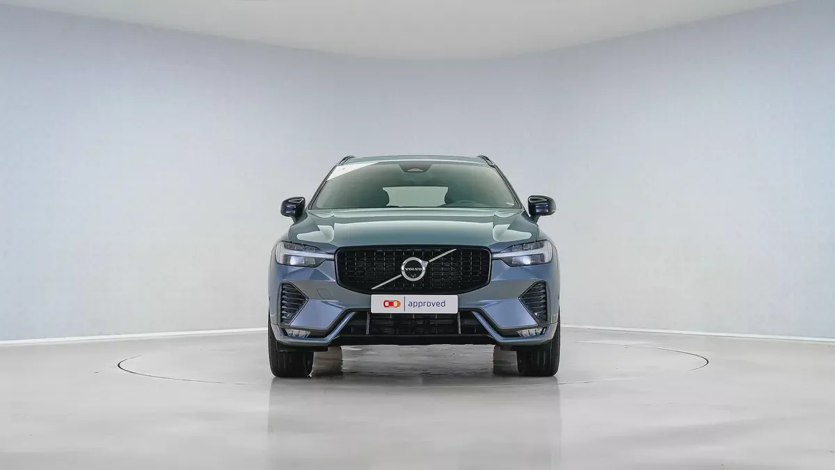 2024 Volvo XC60 B5 Ultimate Dark | GCC Specs | Volvo Active Warranty January 2028-7-7