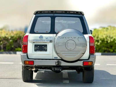 NISSAN PATROL SUPER SAFARI 4.8L V6 YEAR: 2023 FULL-SERVICE HISTORY WITH AGENCY UNDER WARRANTY !-6