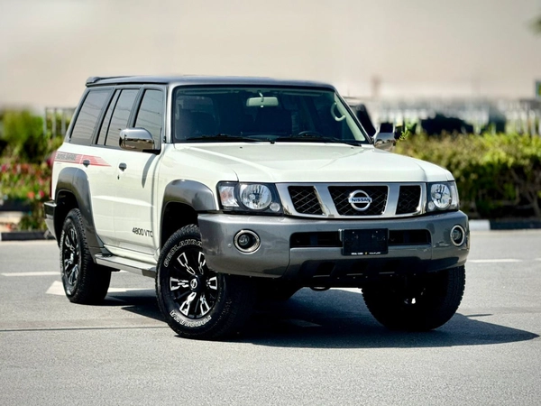 NISSAN PATROL SUPER SAFARI 4.8L V6 YEAR: 2023 FULL-SERVICE HISTORY WITH AGENCY UNDER WARRANTY !