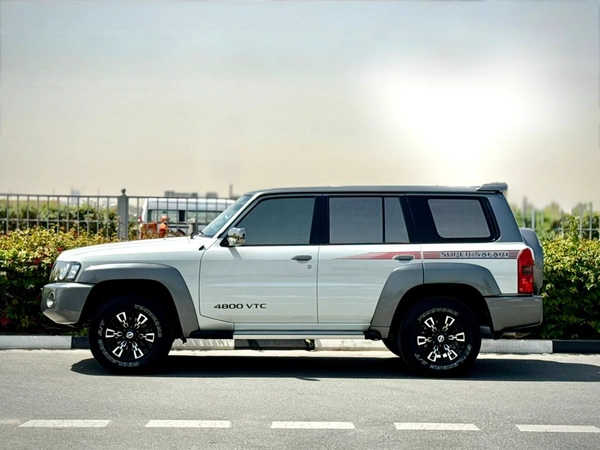 NISSAN PATROL SUPER SAFARI 4.8L V6 YEAR: 2023 FULL-SERVICE HISTORY WITH AGENCY UNDER WARRANTY !