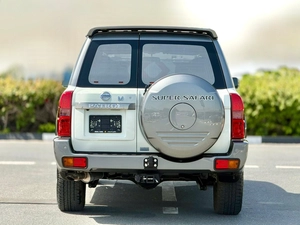 NISSAN PATROL SUPER SAFARI 4.8L V6 YEAR: 2023 FULL-SERVICE HISTORY WITH AGENCY UNDER WARRANTY !