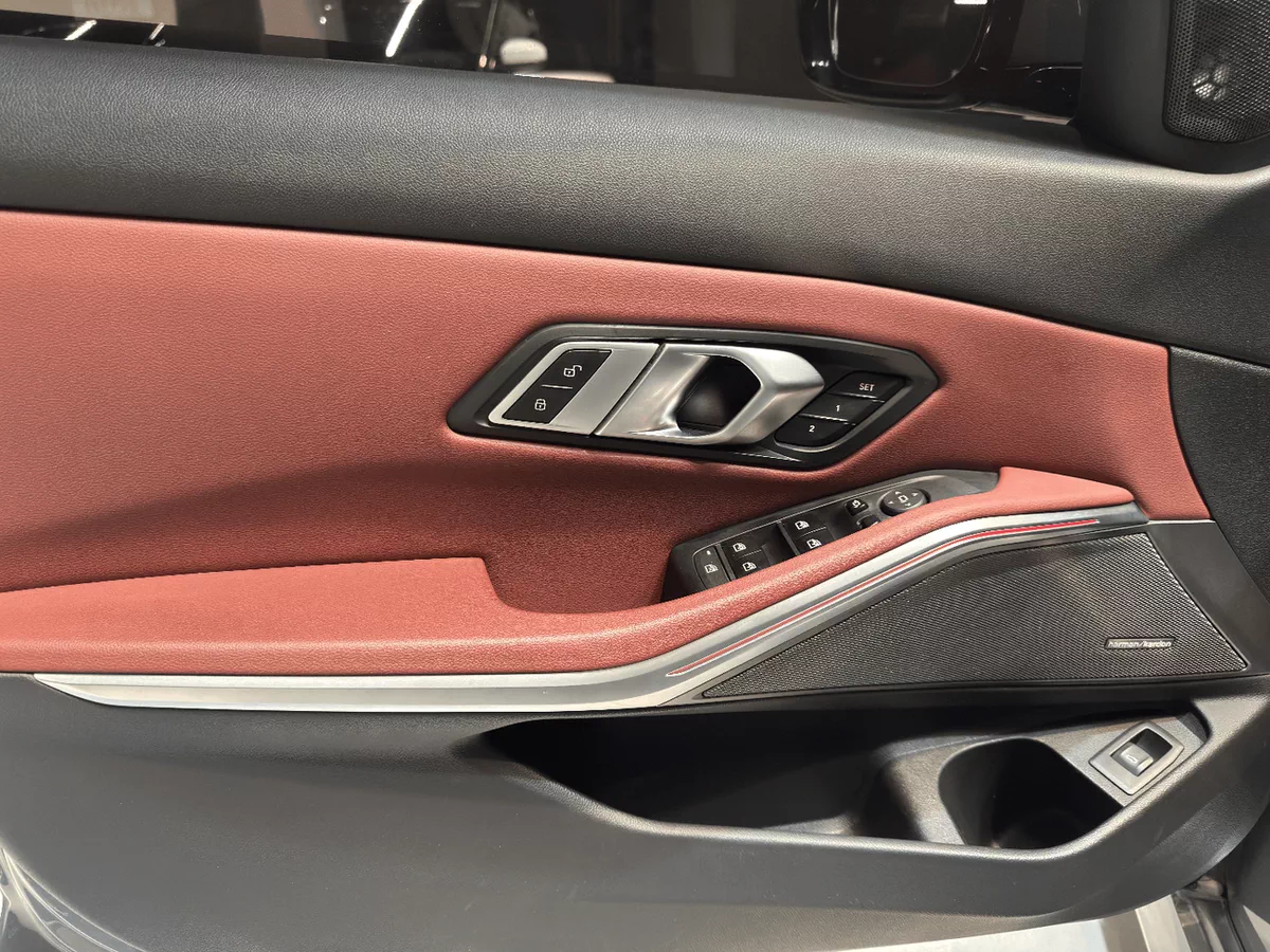 BMW 330i M SPORT-14-0
