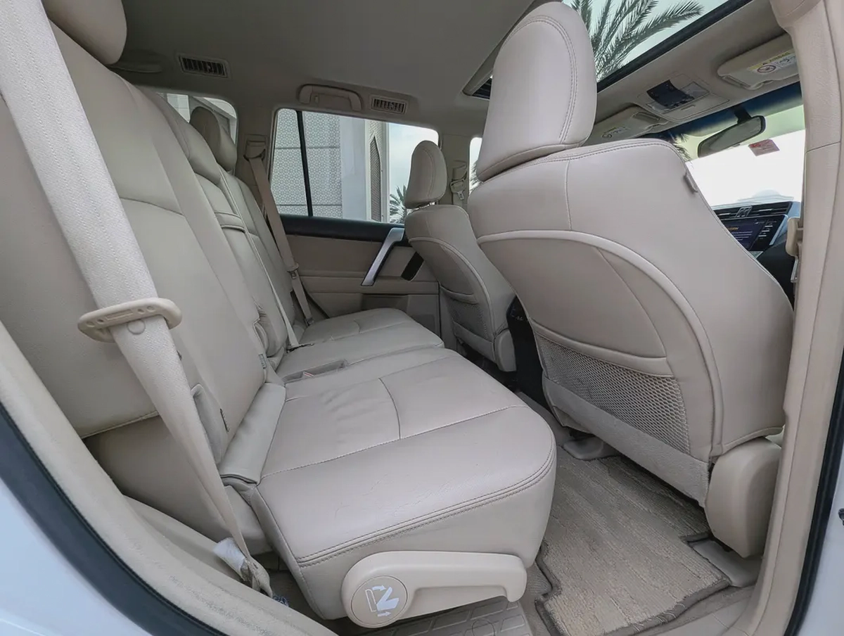 Toyota Prado VXR 2018 Full Option-V6 4.0L - GCC Specs - Well Maintained-4-4
