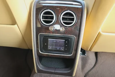 Bentley Flying Spur W12 2014 GCC Specs-71000km-EXCELLENT CONDITION-18