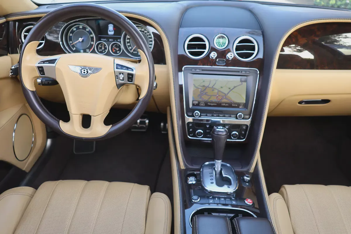 Bentley Flying Spur W12 2014 GCC Specs-71000km-EXCELLENT CONDITION-14-14