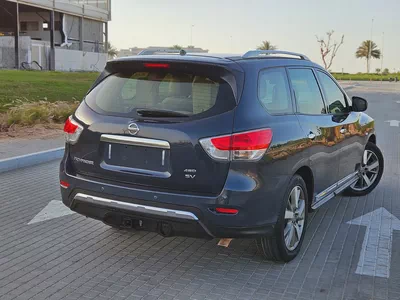 Nissan Pathfinder Platinum 2016 | GCC Specs | Pristine Condition Full Option TOP 4X4-16