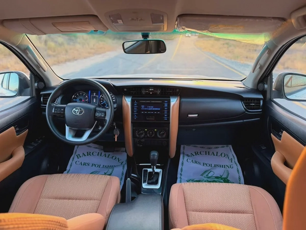Toyota Fortuner 2019 only 57000km