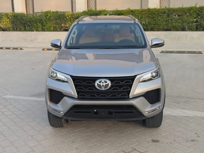 Toyota Fortuner EXR 2023 | GCC Specs | 2.7L V4 Petrol | 4x4 | 7-Seater Family SUV-2