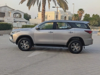 Toyota Fortuner EXR 2023 | GCC Specs | 2.7L V4 Petrol | 4x4 | 7-Seater Family SUV-7
