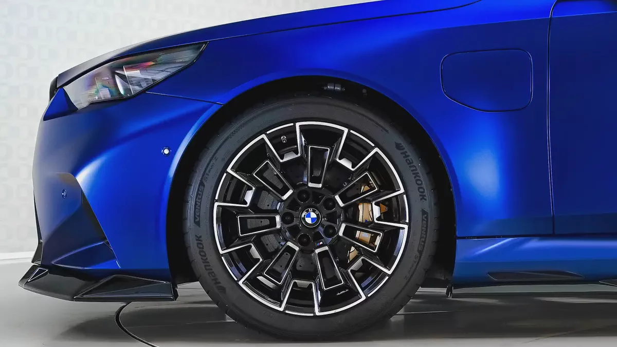 UAEs Very Best Example | AED 7,812 PM | M5 Touring Maxton Design-10-10