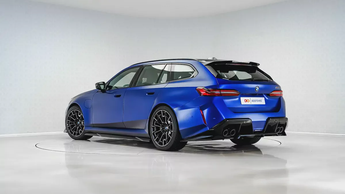 UAEs Very Best Example | AED 7,812 PM | M5 Touring Maxton Design-1-1