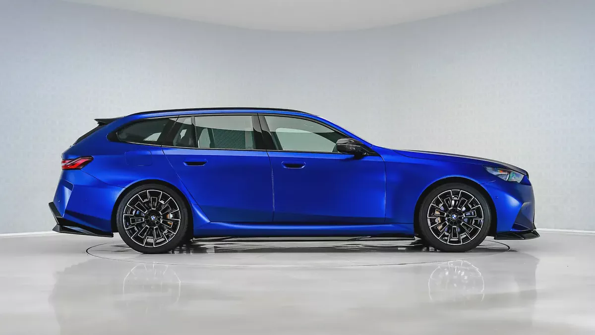 UAEs Very Best Example | AED 7,812 PM | M5 Touring Maxton Design-2-2