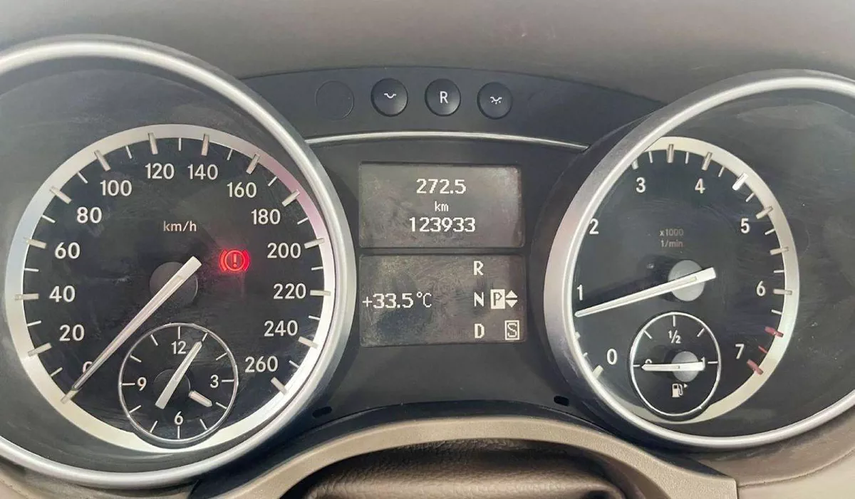 Mercedes Benz GL500 STANDARD 4.7L-8CYL 4MATIC - FULL OPTION EXCELLENT CONDITION GCC SPECIFICATION-9-0