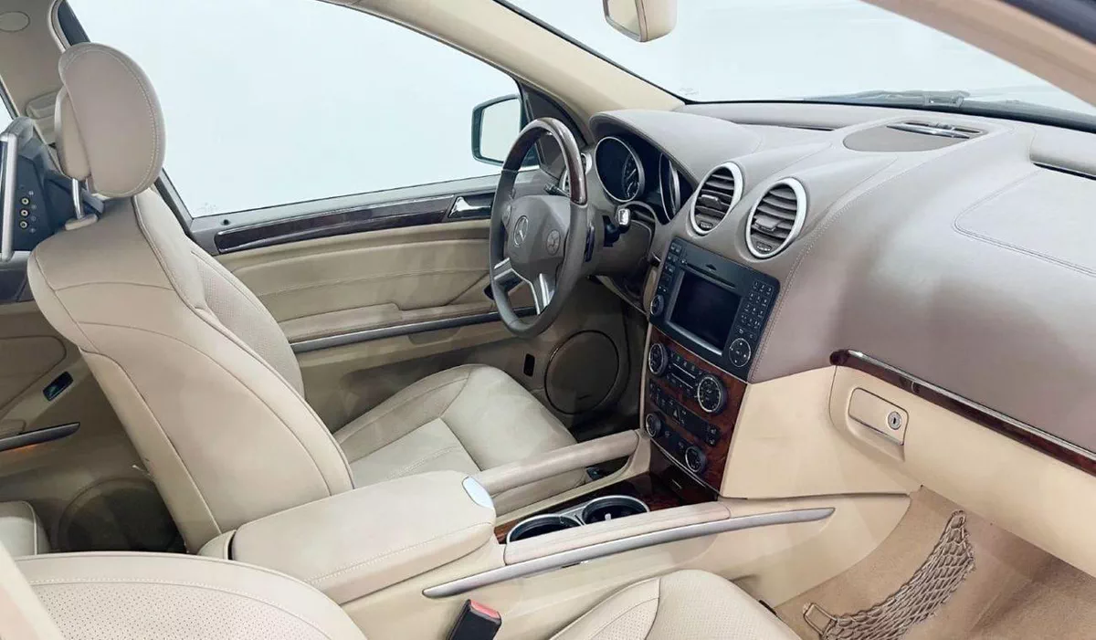 Mercedes Benz GL500 STANDARD 4.7L-8CYL 4MATIC - FULL OPTION EXCELLENT CONDITION GCC SPECIFICATION-5-0