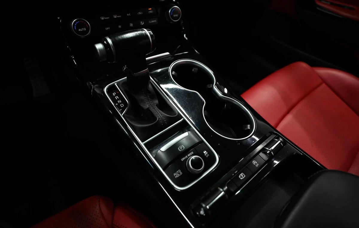 Kia Stinger | GT Line | V4 2.5L-15-15