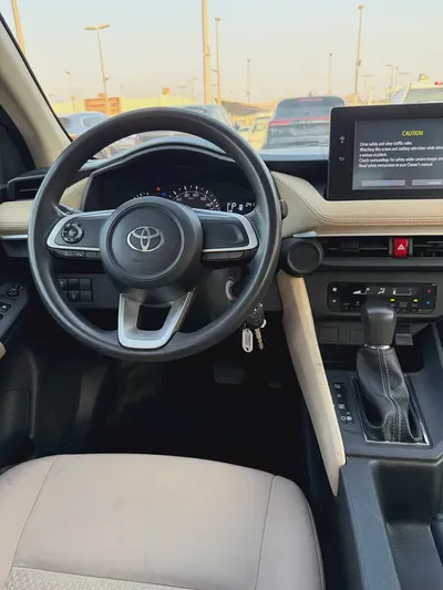 Toyota Yaris-2023 -SE --Gcc- Excellent Condition --8