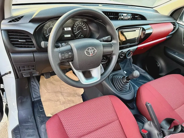 2026 Toyota Hilux Single Cab DLX - GCC Specs - Brand New!