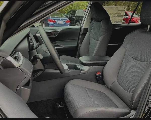Toyota RAV4 LE 2026 - European Specs - Brand New!
