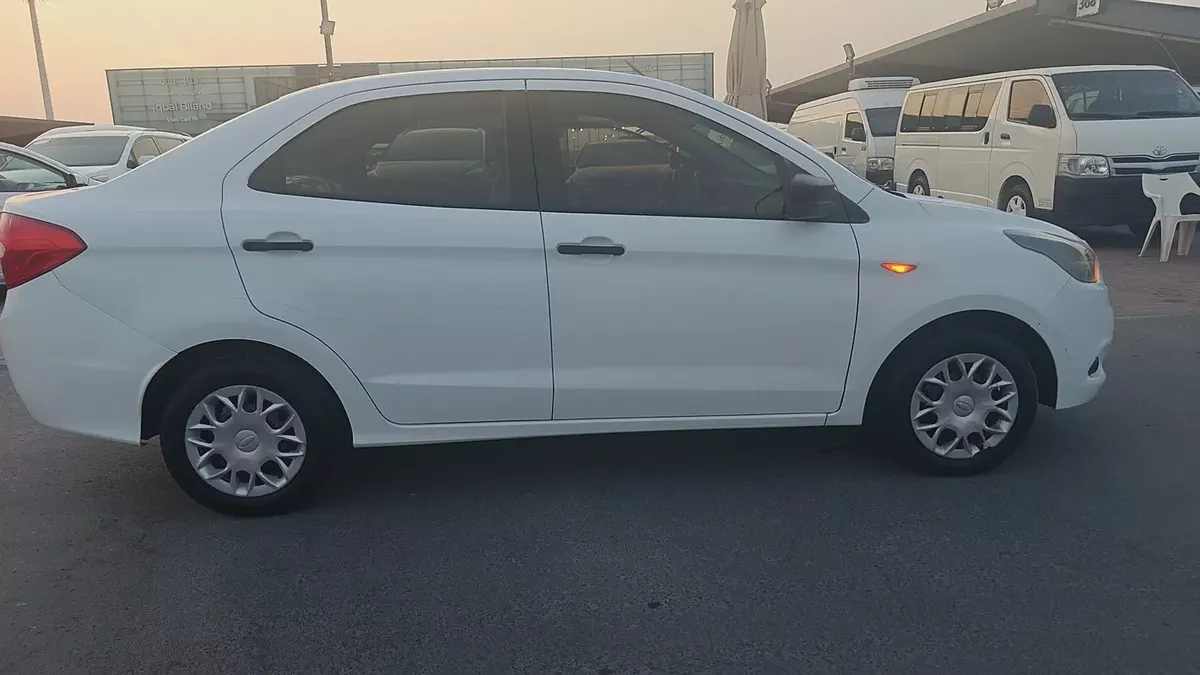 Ford Figo Sedan GCC | Model 2017 | Well Maintained | Family Used Ford Figo Sedan – GCC Specification-6-6