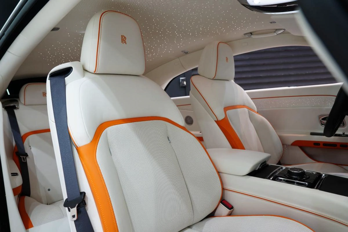 Rolls-Royce Spectre 2024-2-2