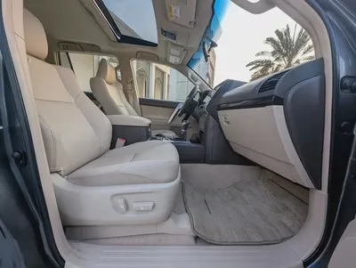 Pristine Toyota Prado VXR 2022 | GCC Specs | Full Option-5