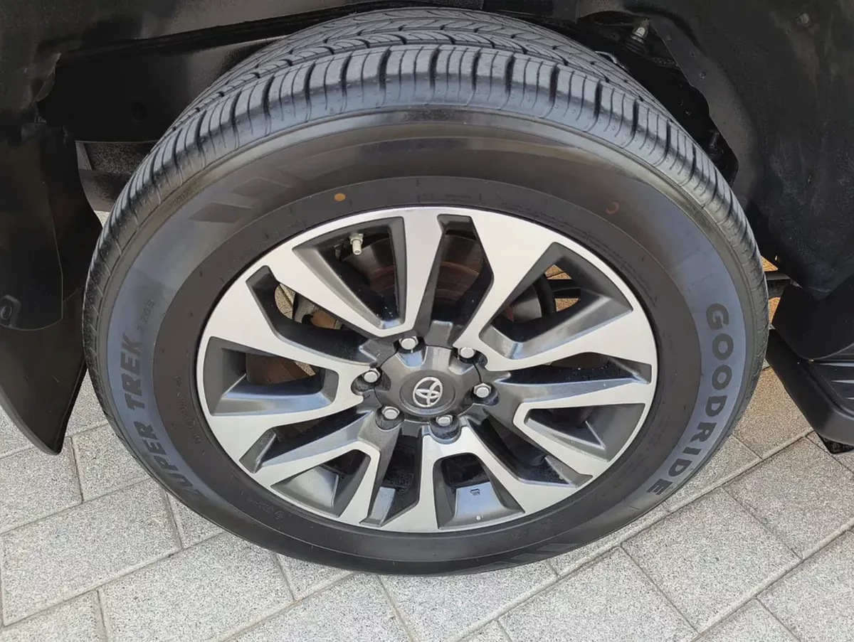 Pristine Toyota Prado VXR 2022 | GCC Specs | Full Option-10-10