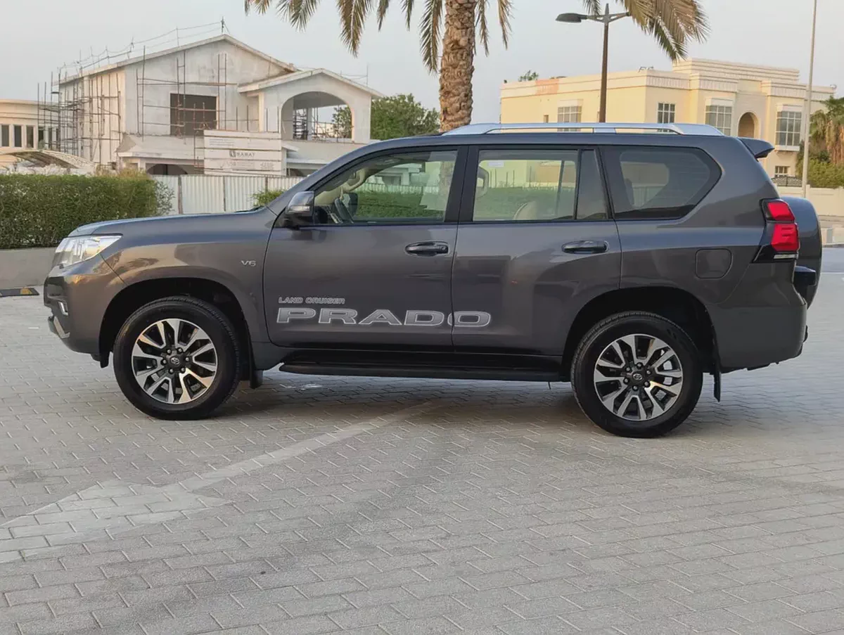 Pristine Toyota Prado VXR 2022 | GCC Specs | Full Option-16-16