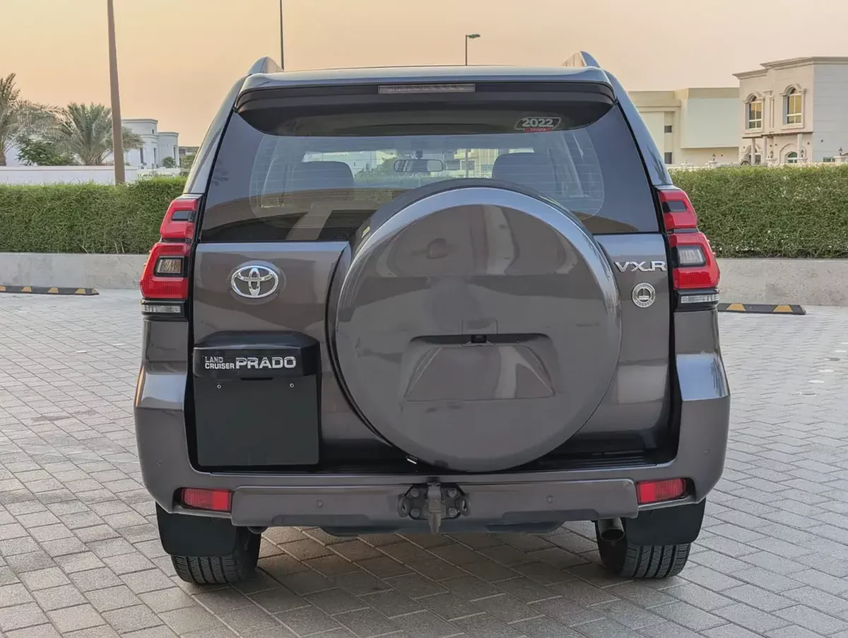 Pristine Toyota Prado VXR 2022 | GCC Specs | Full Option-17-17