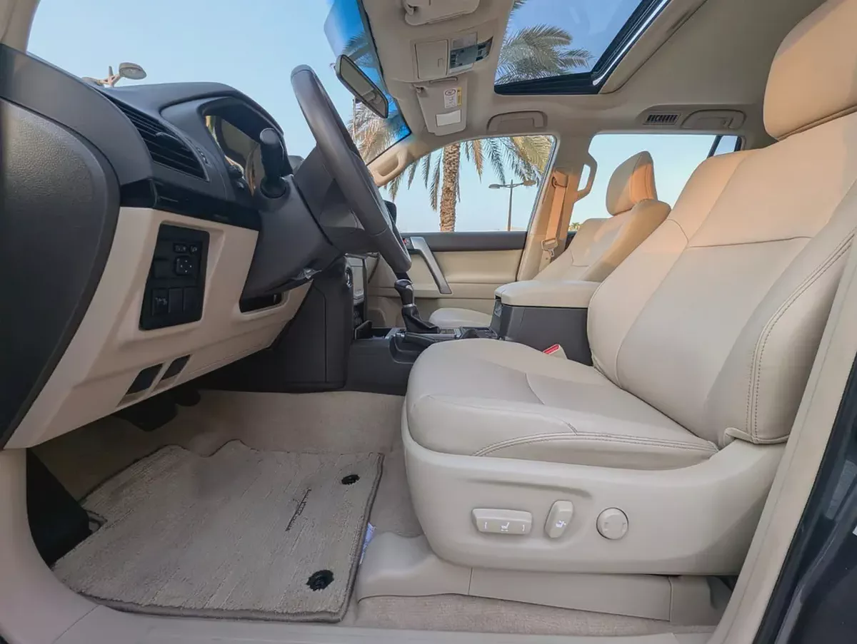 Pristine Toyota Prado VXR 2022 | GCC Specs | Full Option-4-4