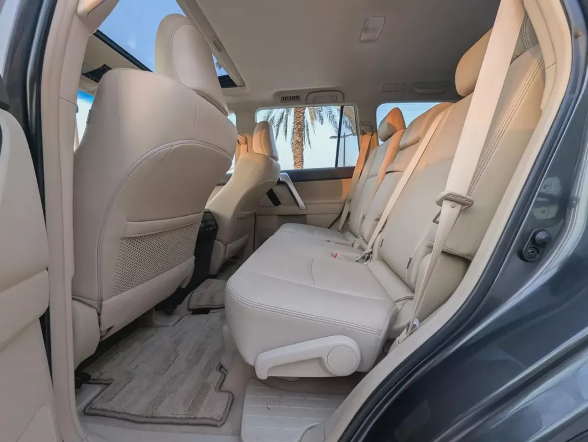 Pristine Toyota Prado VXR 2022 | GCC Specs | Full Option-7-7