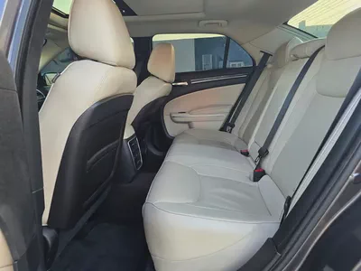 كرايسلر 300c مواصفات خليجية 2016 هيمي بحالة جيدة-9